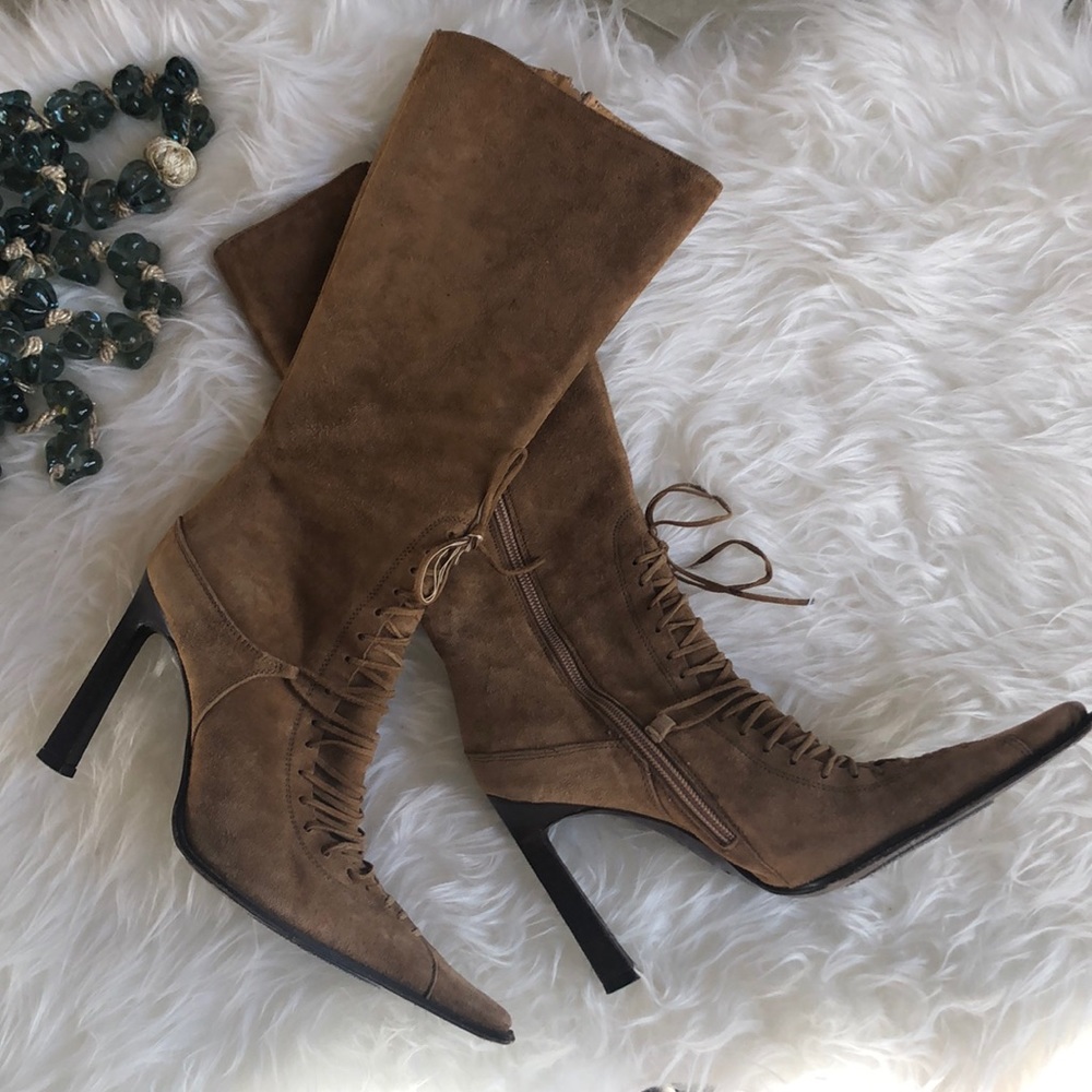Gallery tan suede heeled boots sz 37